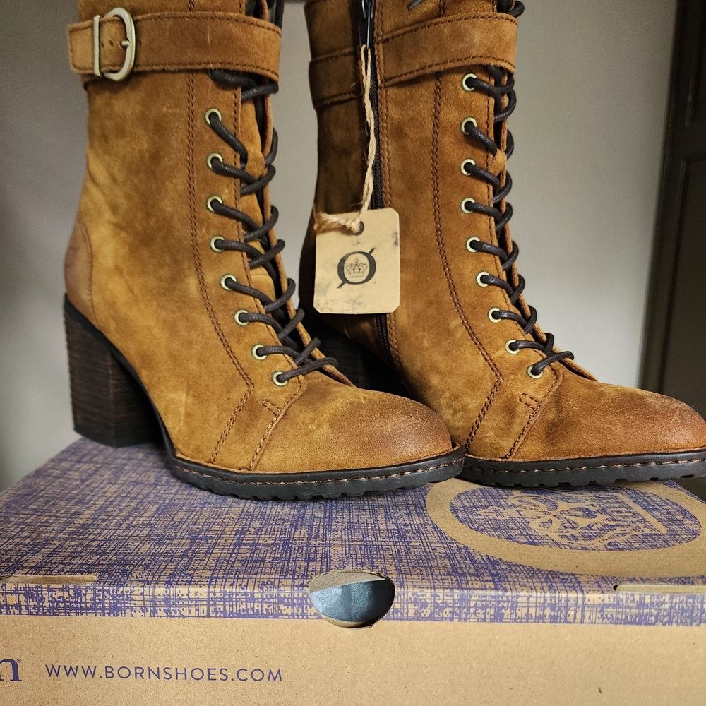 Born Women's Brown Lace-Up Boots